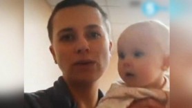 VIDEO // "Îmi învăț copiii cum să se ferească de bombe". O mamă din Ucraina și micuțiii ei se feresc de gloanțele rușilor, ascunși într-un subsol din Kiev